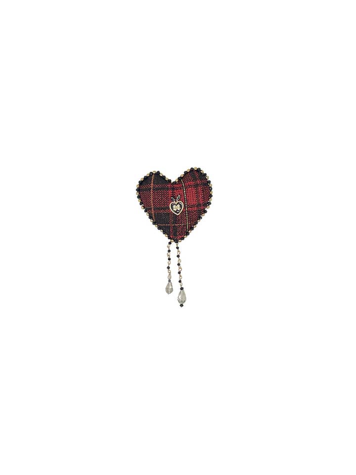 Spilla a forma di cuore in lana a quadri bordeaux e nera for wholesale by Tétè Accessories