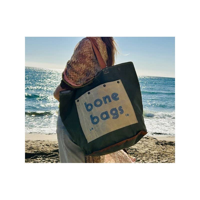 Casa Natura Design SL – wholesale Strandväska – Retro strandväska Rr39 i återvunnen militärcanvas2