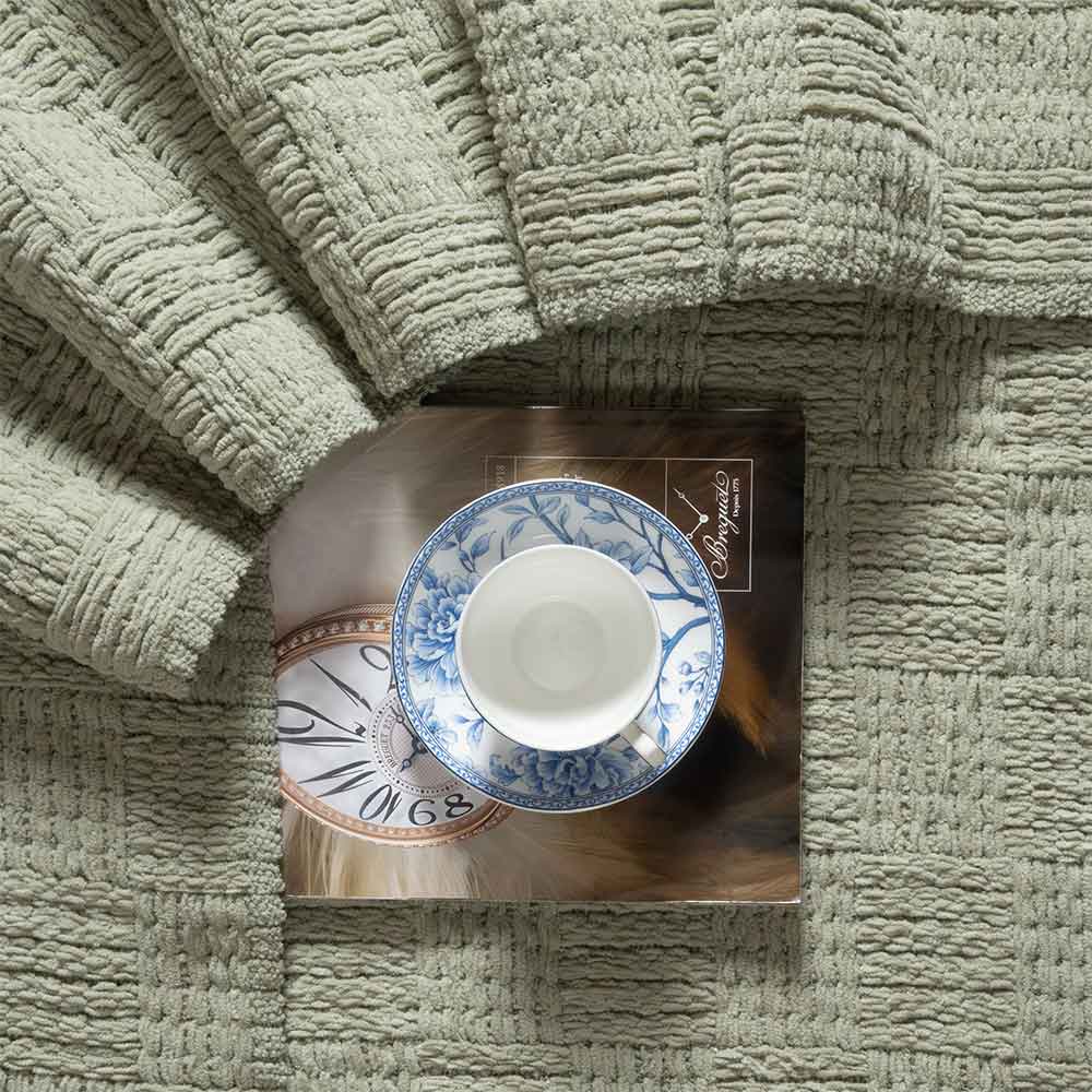 Bed Bath Fashions - Vente Plaids - Plaid panier à franges en chenille surdimensionné Kathy Ireland5