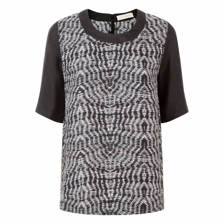 T-shirt Anosha in bianco e nero per la vendita all'ingrosso da parte di Uzma Bozai