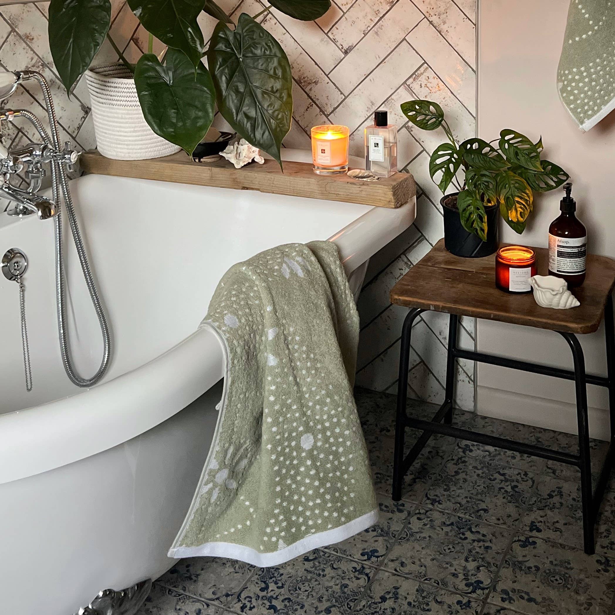 Allure Bath Fashions – wholesale Badhandduk – Marrakesh Skulpterade Blommigt Mönstrade Handdukar - 100% Bomull8