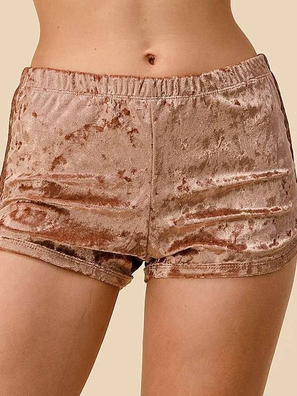 Heart & Hips - Wholesale Korte broeken - Dames - VP30698A - STRETCH VERPLETTERDE FLUWEELEN SHORTS3