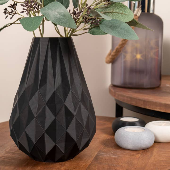 Diamond Vase – Geometric Ornament – Modern Home Decor for wholesale by Vantage 3D Prints