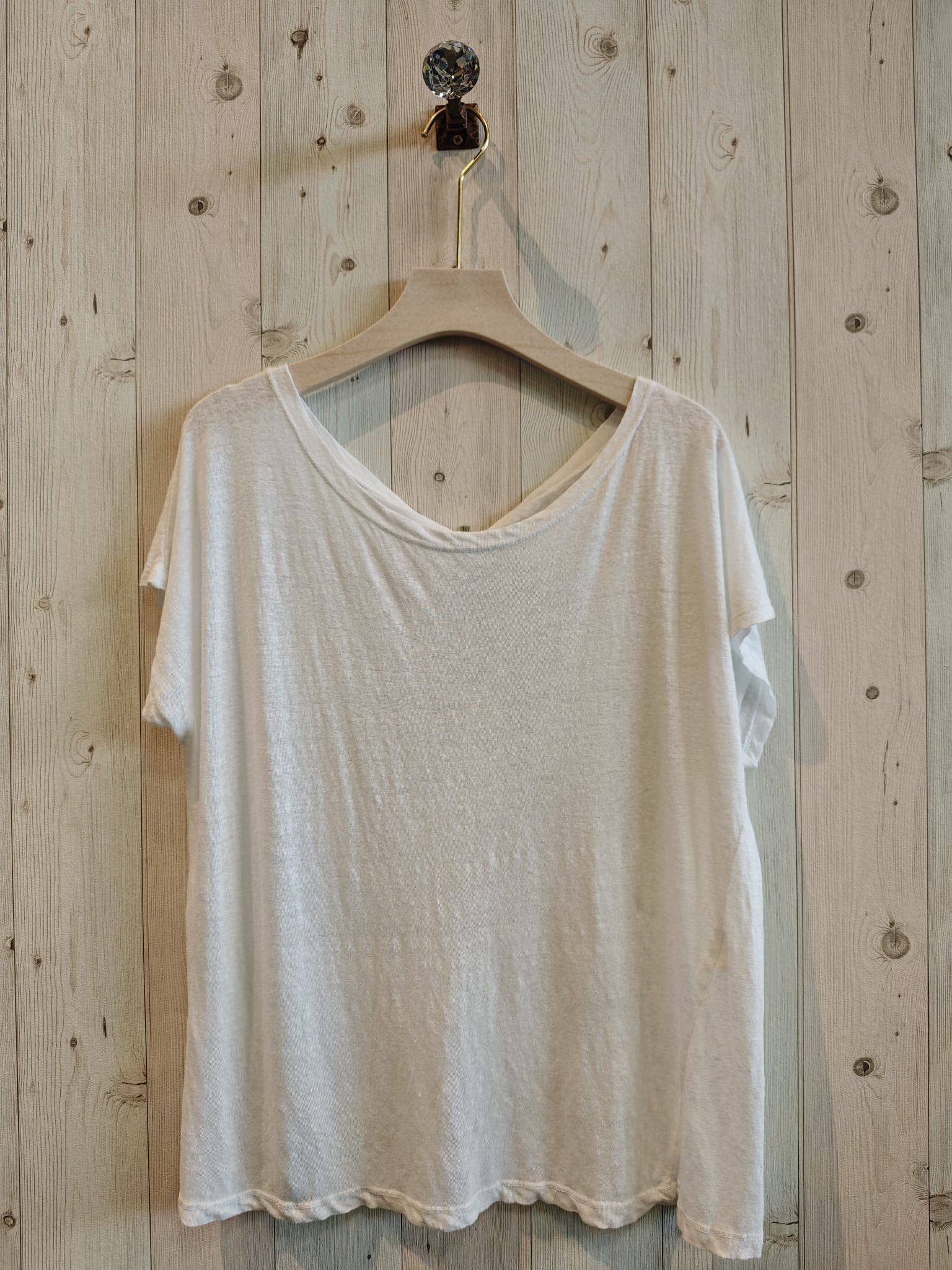 Linen & More - Wholesale T-Shirt - Women's - REF 2296 BASIC U-NECK T-SHIRT 100% LINEN8