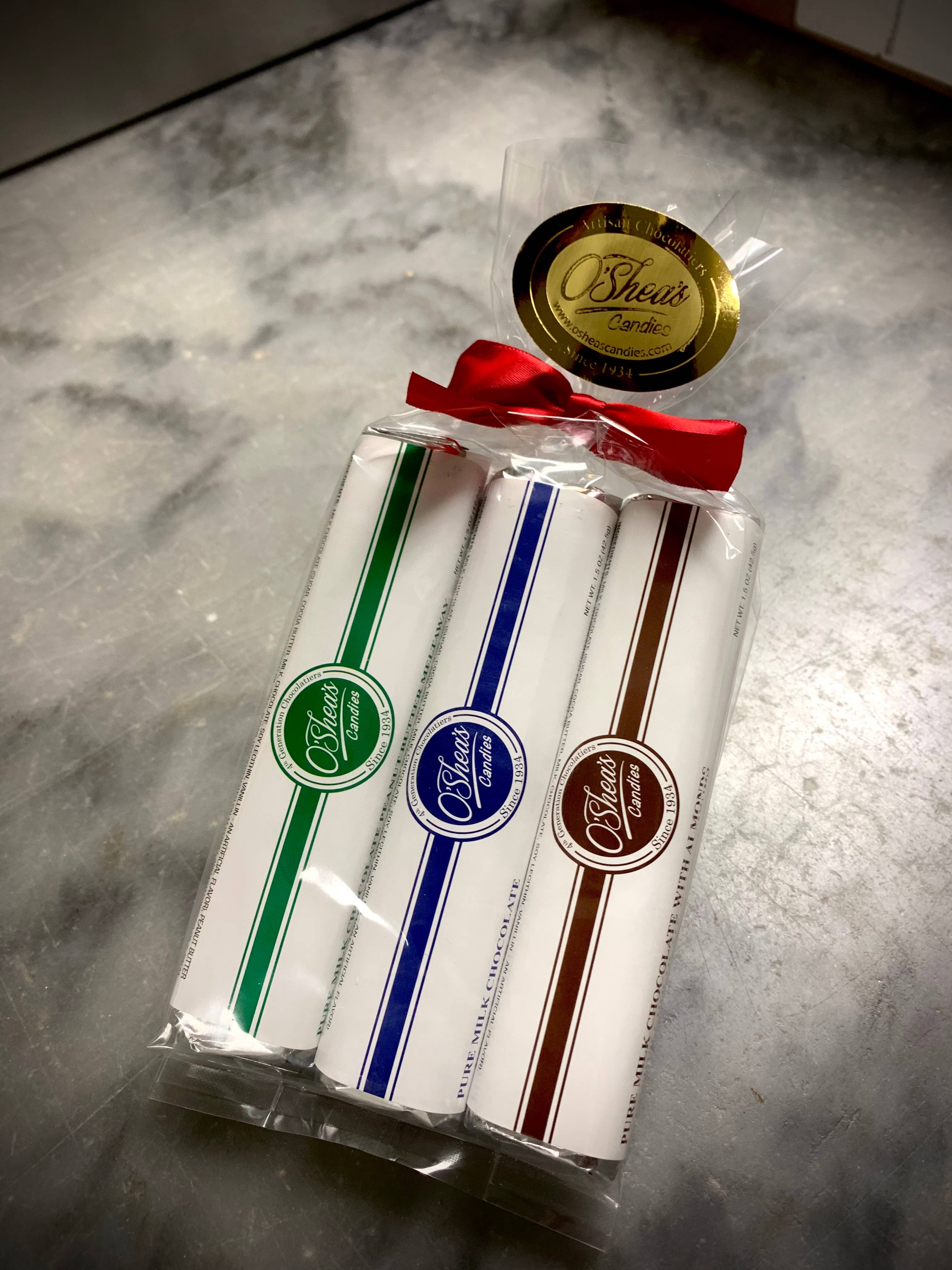 O'Shea's Candies Sweet Shop - Wholesale Chocolate Bar - 6 Pk O’Shea’s Candy Bar Variety Pack w/ Bow1