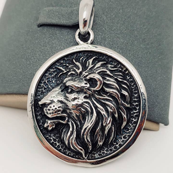 Mio Queena - Wholesale Craft Supplies - Multi Style of Exquisite Stainless Steel Pendant - MJ/MNP1