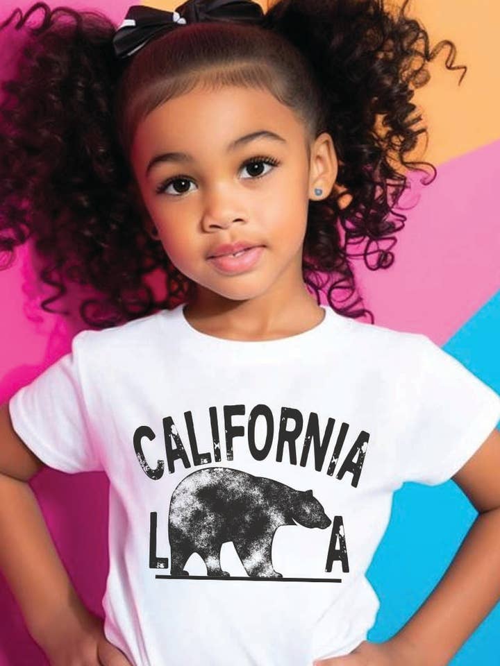 L1358 - CALIFORNIEN grafisk t-shirt for engroshandel hos KNOCK ON THE STYLE