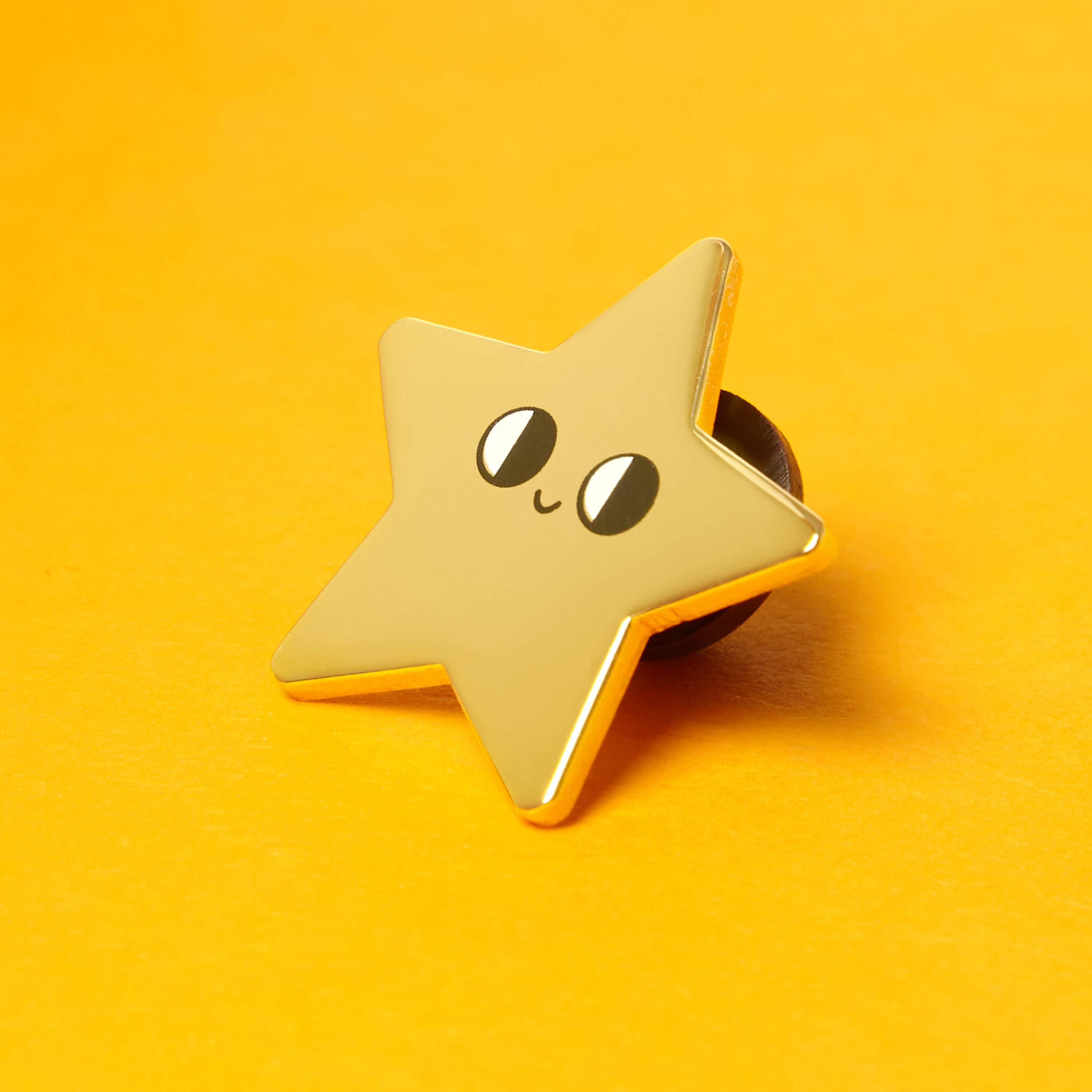 Higglebees – wholesale Lapel pin/button – Gold Star - Enamel Pin Badge2