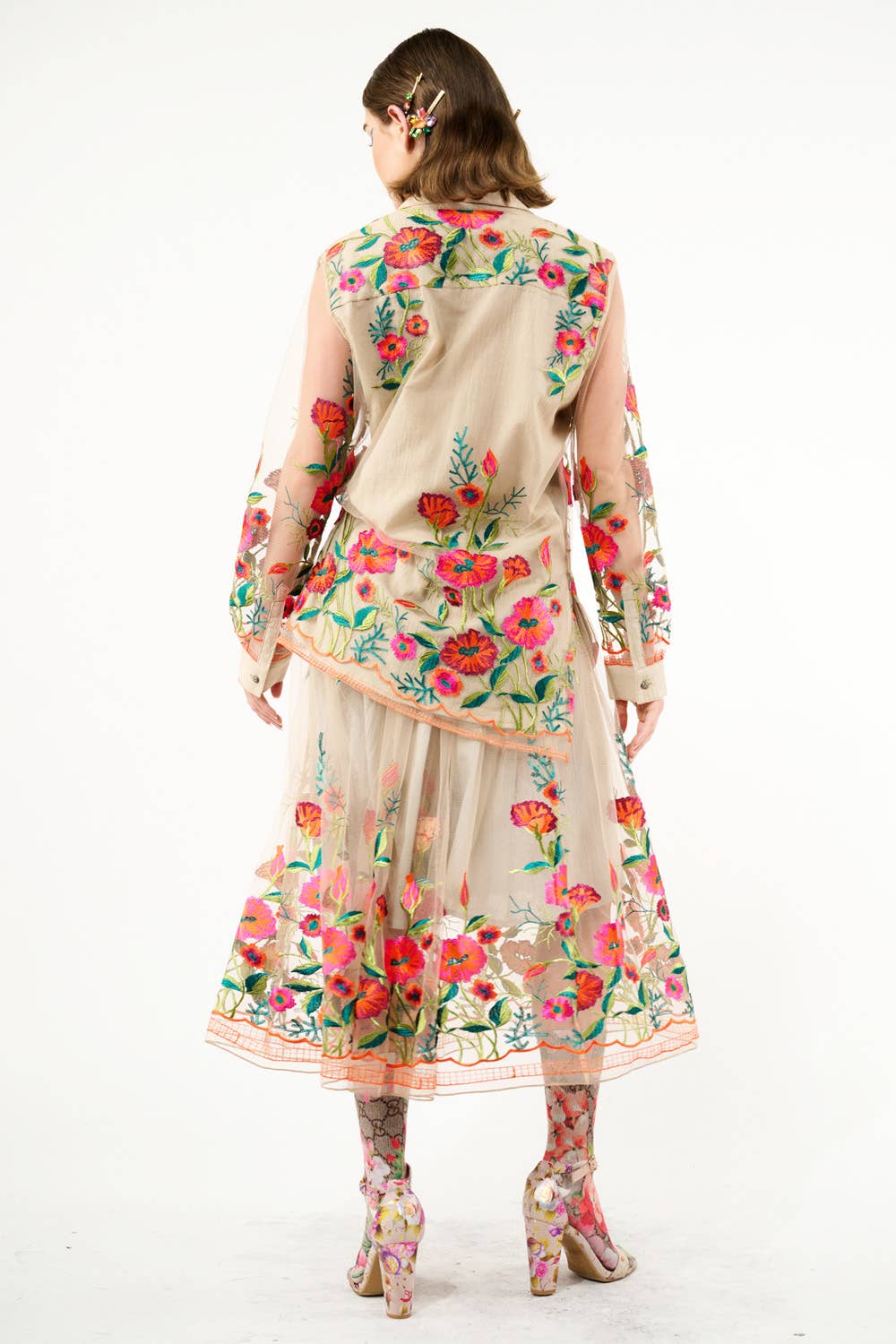 Blu Denim Camicia vintage con ricamo floreale di tulipani in vendita all'ingrosso su Faire19