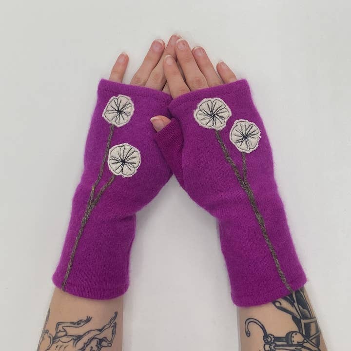 Sardine Clothing Co. - Wholesale Gloves - Women's - Fingerless Cashmere Gloves-Cherry Blossom