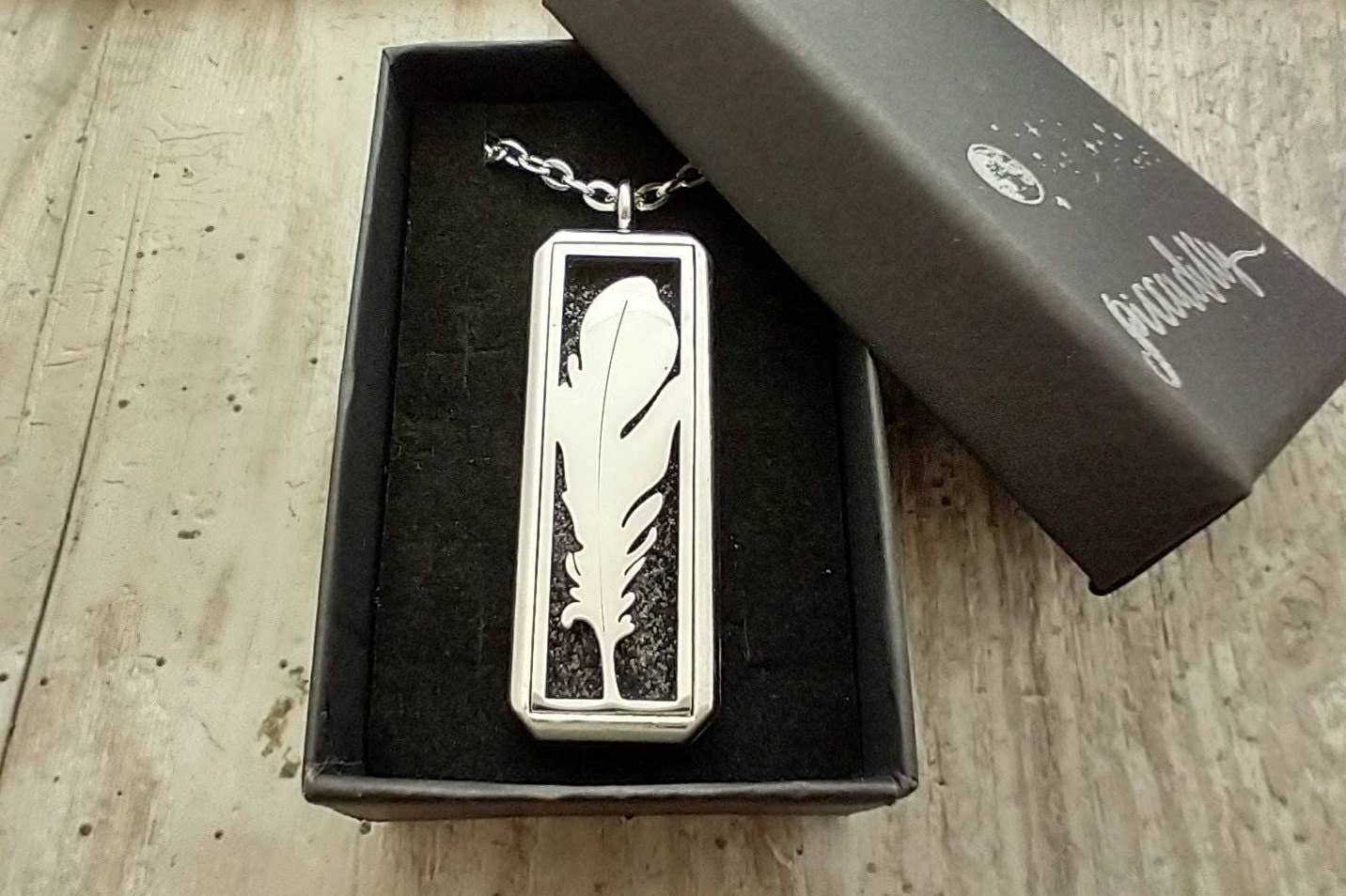 Piccadilly Pendants - Wholesale Aromatherapy Necklace - Nature Inspired Locket, Aromatherapy Necklace0