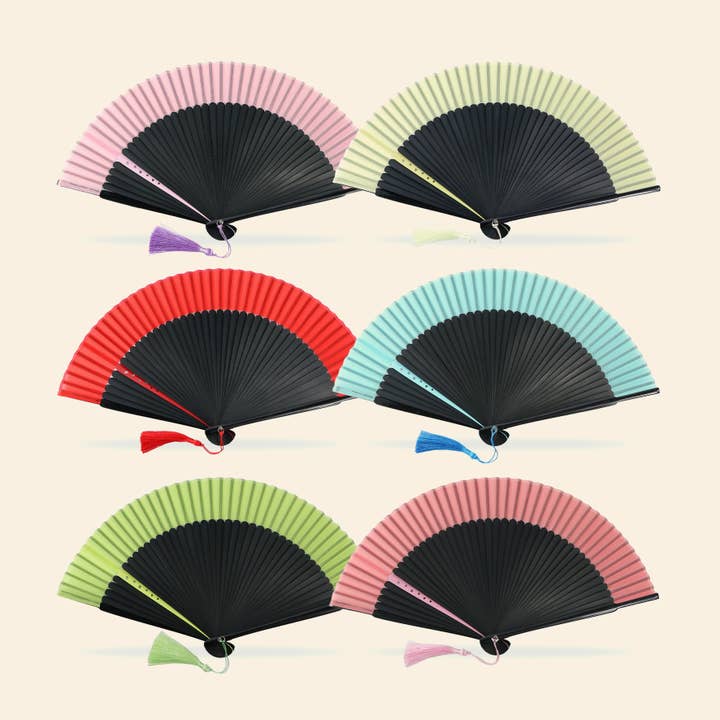 Glad bamboe waaier met gekleurde stok, 21 cm. Verpakking van 6 stuks. voor wholesale door Cuatrogotas