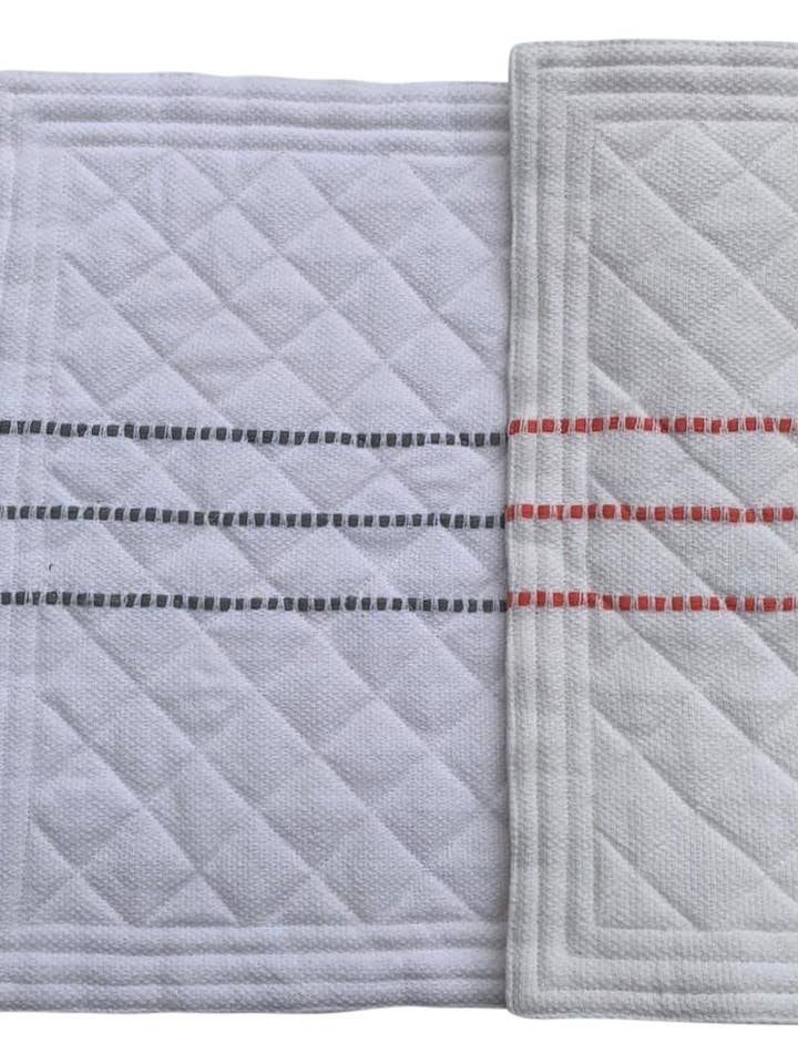 2-sided quilted placemat in grey and coral for wholesale by Danishville