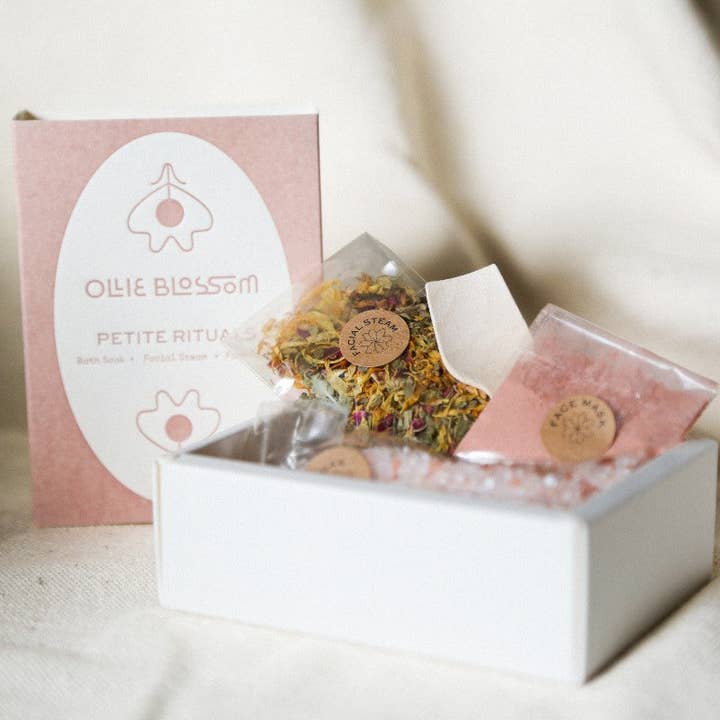 Ollie Blossom - Wholesale Bath & Body Set - Petite Rituals3