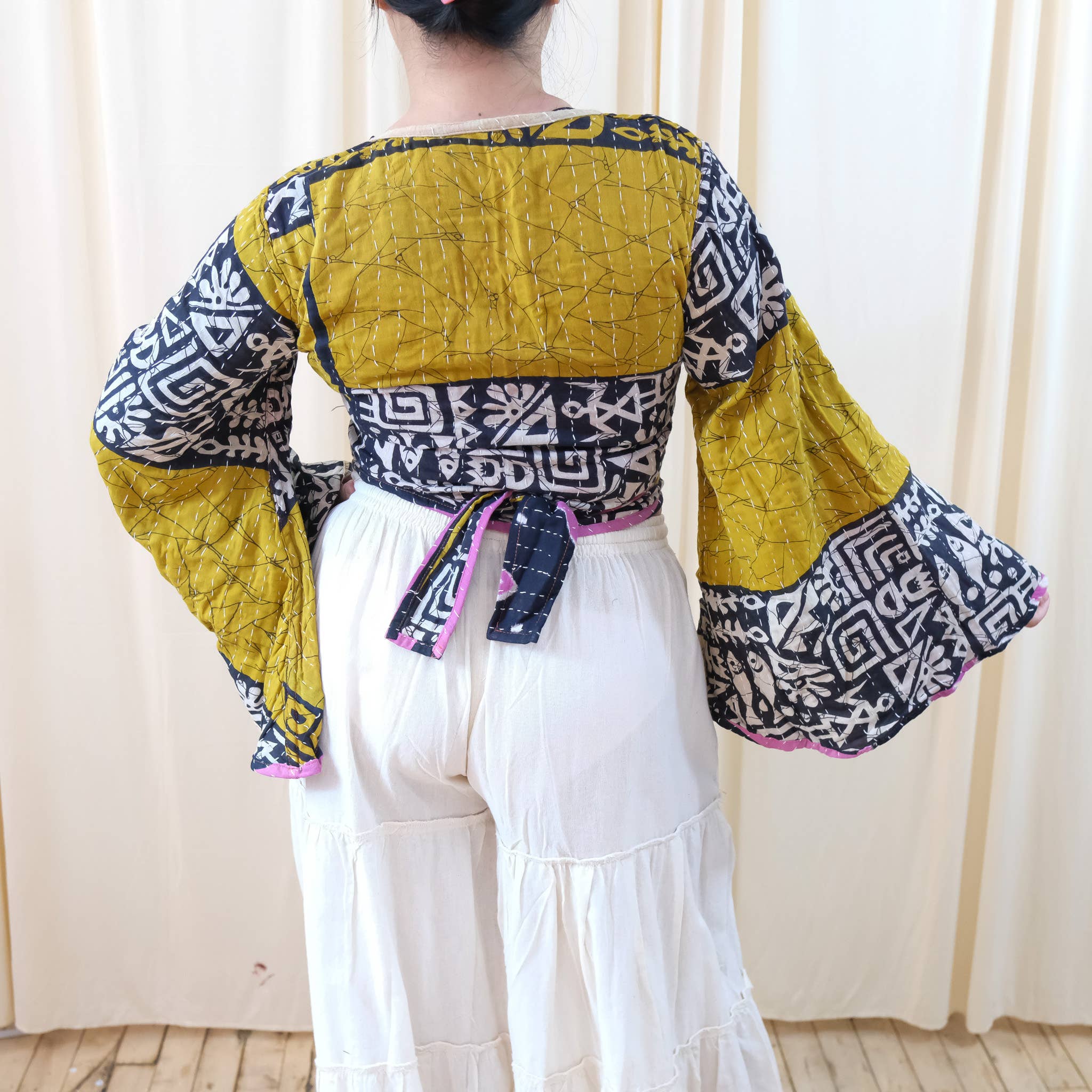 Karma Nepal Crafts - Vendita all'ingrosso Camicetta - Donna - Top Avvolgente Boho Kantha26