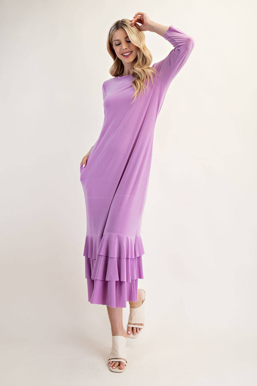 Celeste Clothing – Großhandel Kleid – Damen – Großgrößen-Midikleid mit gestuften Rüschen und 3/4-Ärmeln81