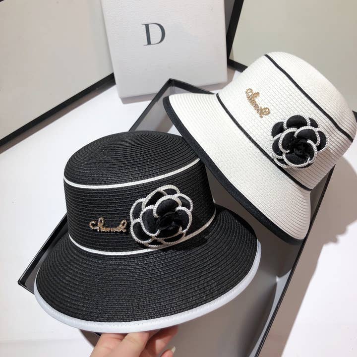 PEACH ACCESSORIES - Wholesale Straw Hat - Women's - Straw Hat with Camellia Detail WA2057