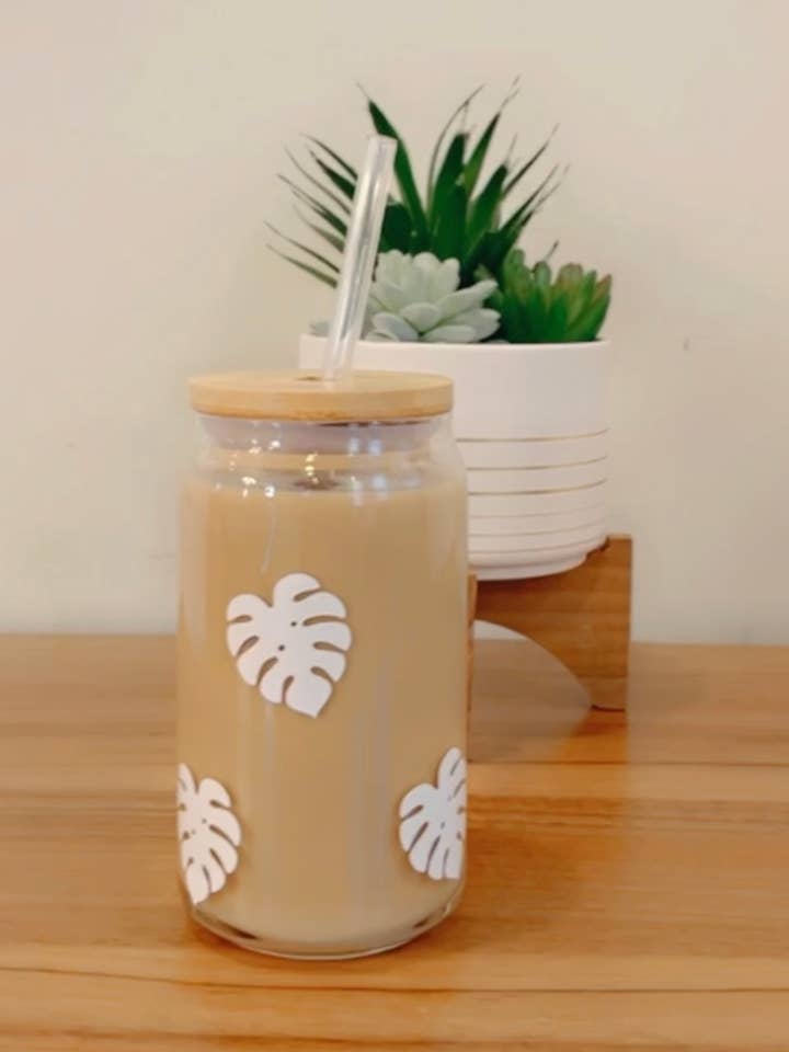 Monstera blad Ölburk Glas | Iskaffe Glas för wholesale av Pink pretty designs