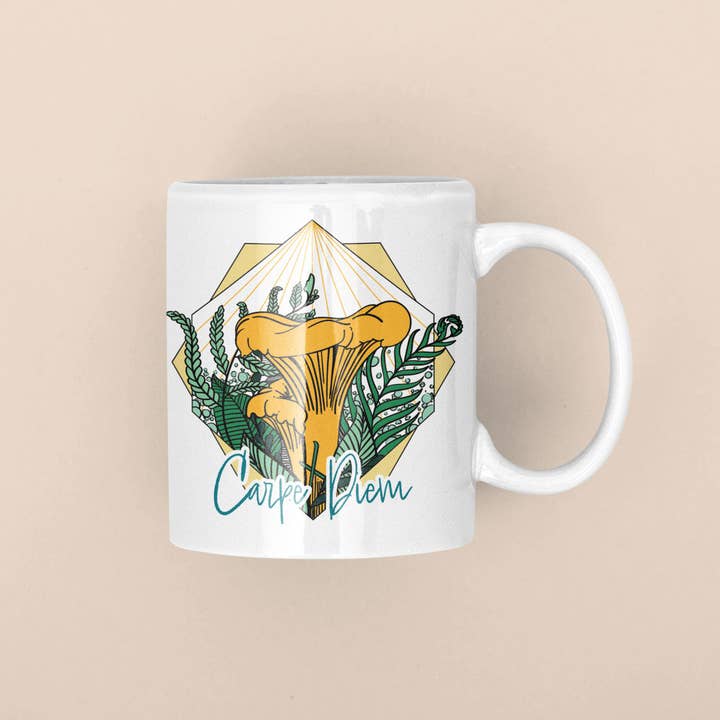 Mushroom Marauder - Wholesale Koffiemok - Carpe Diem Cantharelle | Mushroom mok | Mushroom artwork on