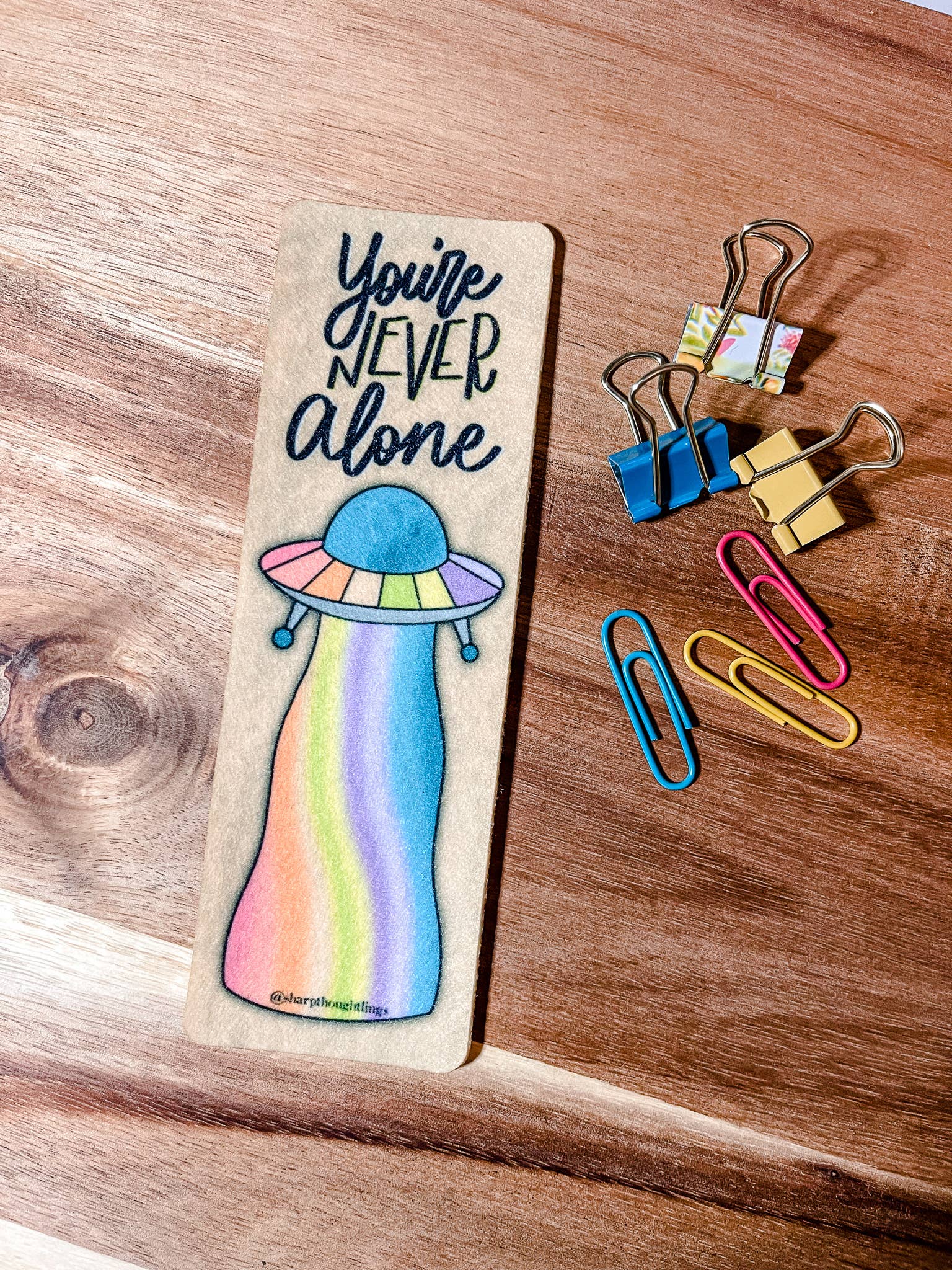 Sharp Thoughtlings – Großhandel Lesezeichen – Du bist nie allein UFO Filz Lesezeichen3