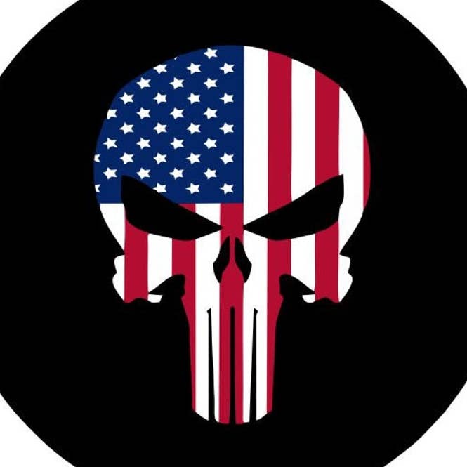 Funda de neumático de repuesto negra con forma de calavera con bandera estadounidense para venta al por mayor de Dirty Acres