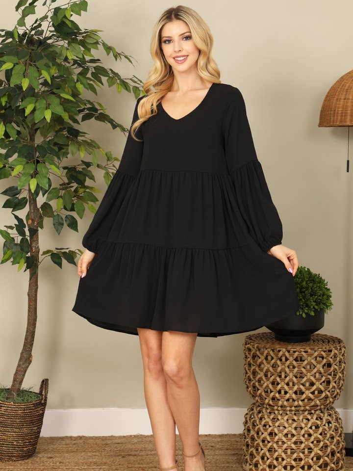 Robe unie à plusieurs niveaux pour bébé à manches longues et col en V pour la vente par MYS Wholesale Inc