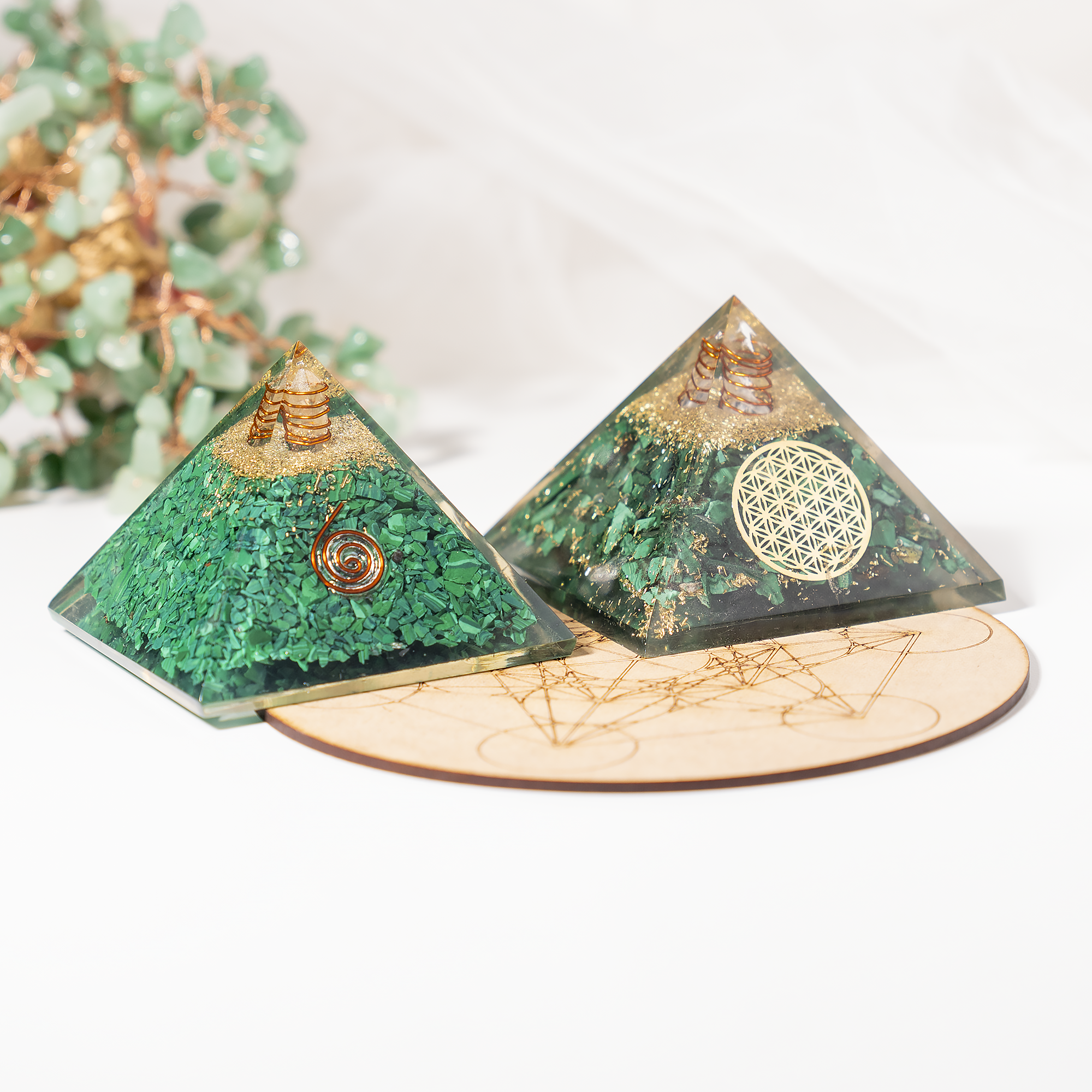 Soothing Crystals – wholesale Spiritual stone/crystal – Orgone Pyramid |Synthetic Malachite | Crystal Energy Pyramid6