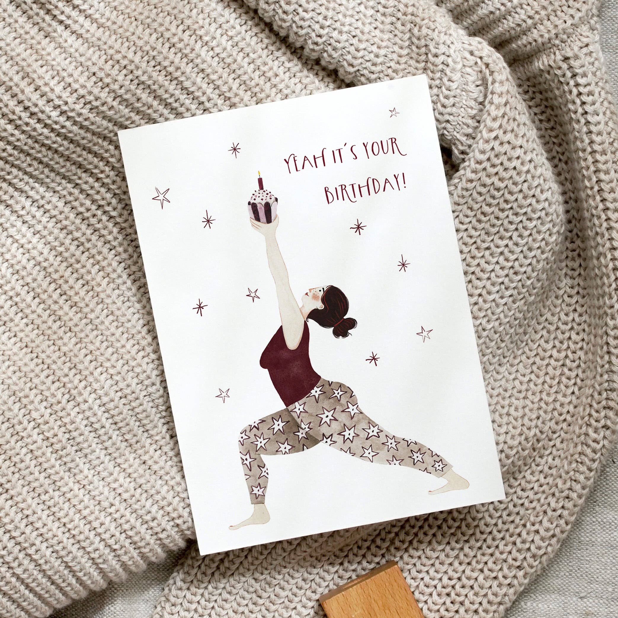 Leo La Douce GmbH - Wholesale Postcard - Postcard · Birthday | Yoga0