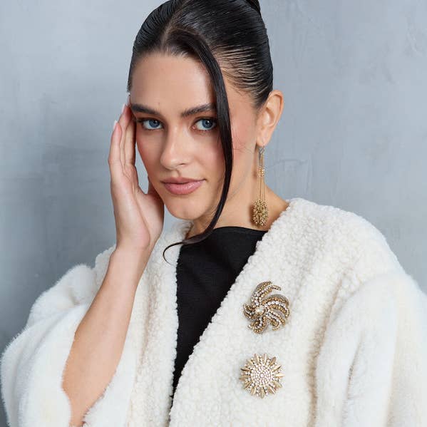 SAACHI – wholesale Brooch – Swirl Around Burst Brooch3