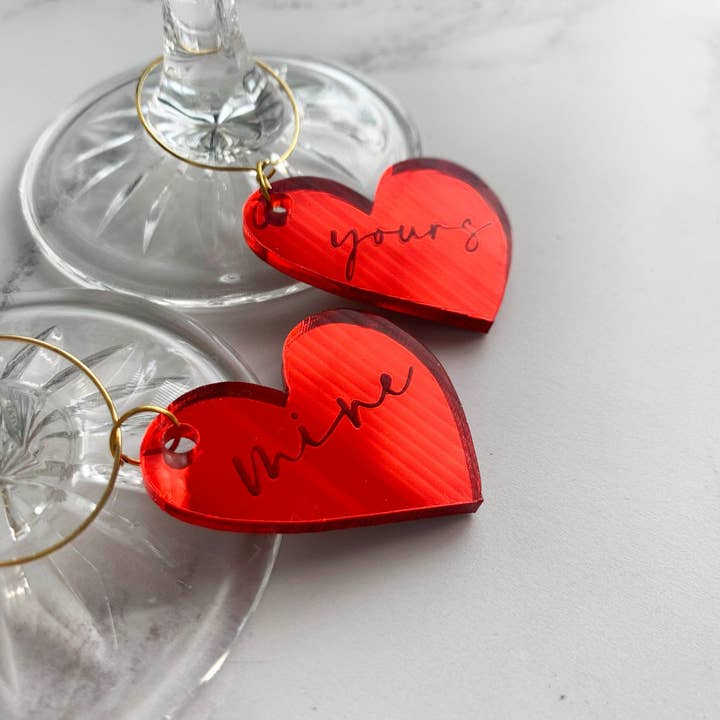 Parkin & Lewis - Wholesale Wine Charm - Valentines Day Melting Heart Wine Glass Charm4