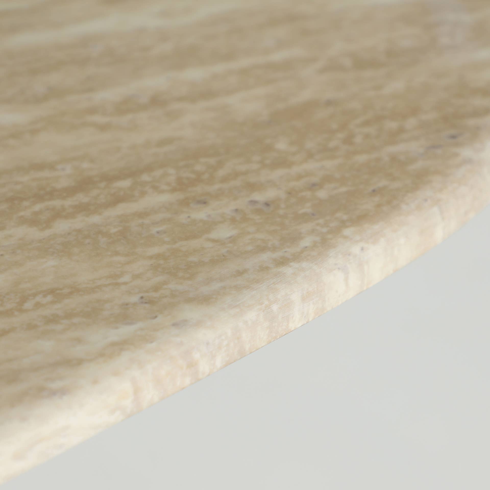 Kodu – Großhandel Couchtische – Grambois Couchtisch mit schwarzer MDF-Basis und beige synthetischer Marmorplatte, 150 x 75 x 38 cm4