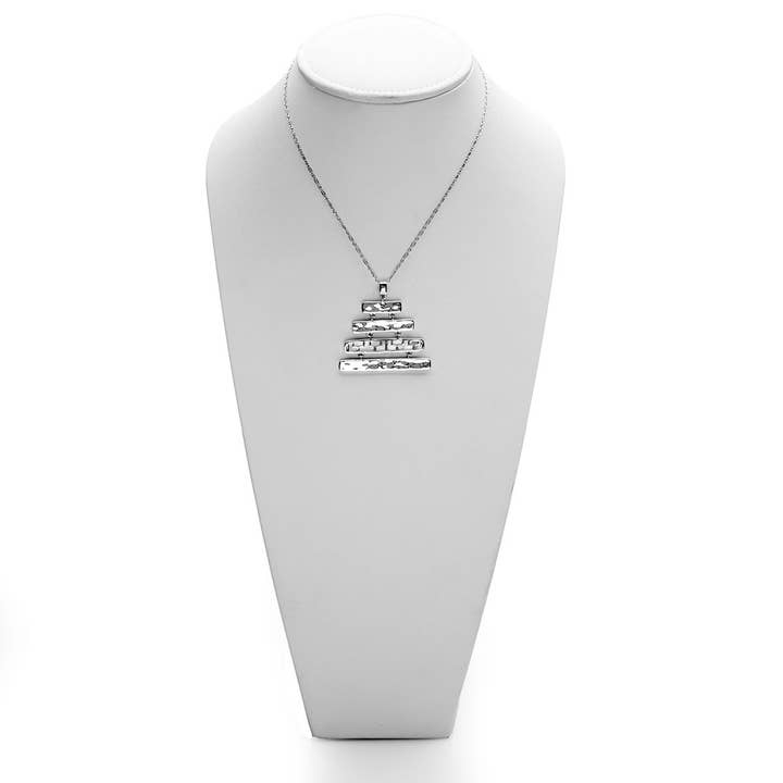 Collier en argent sterling en treillis gradué Mystical Pagoda pour la vente par Cynthia Gale New York