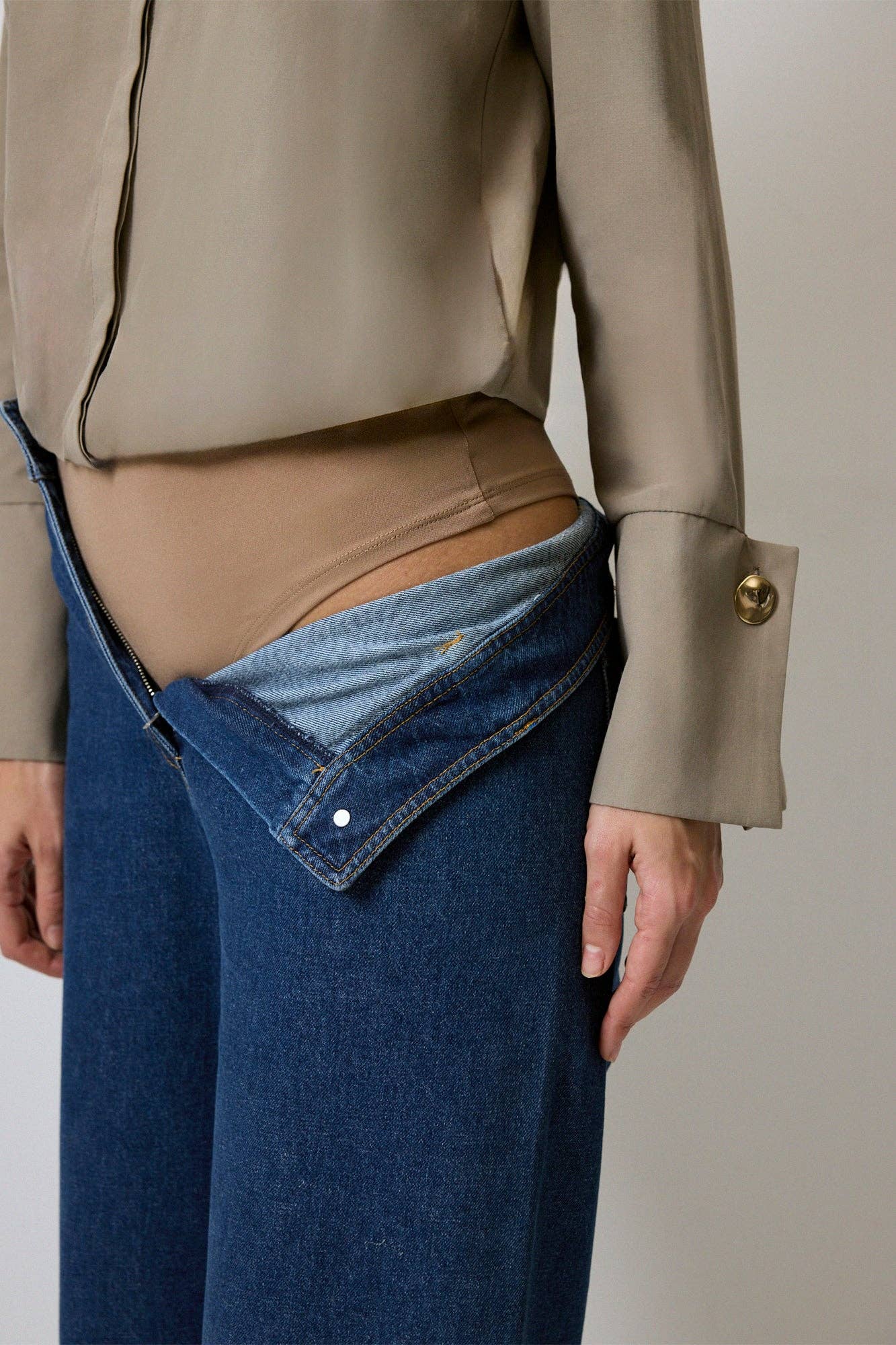 Mink WIDE CUFF SHIRT BODY for wholesale on Faire3