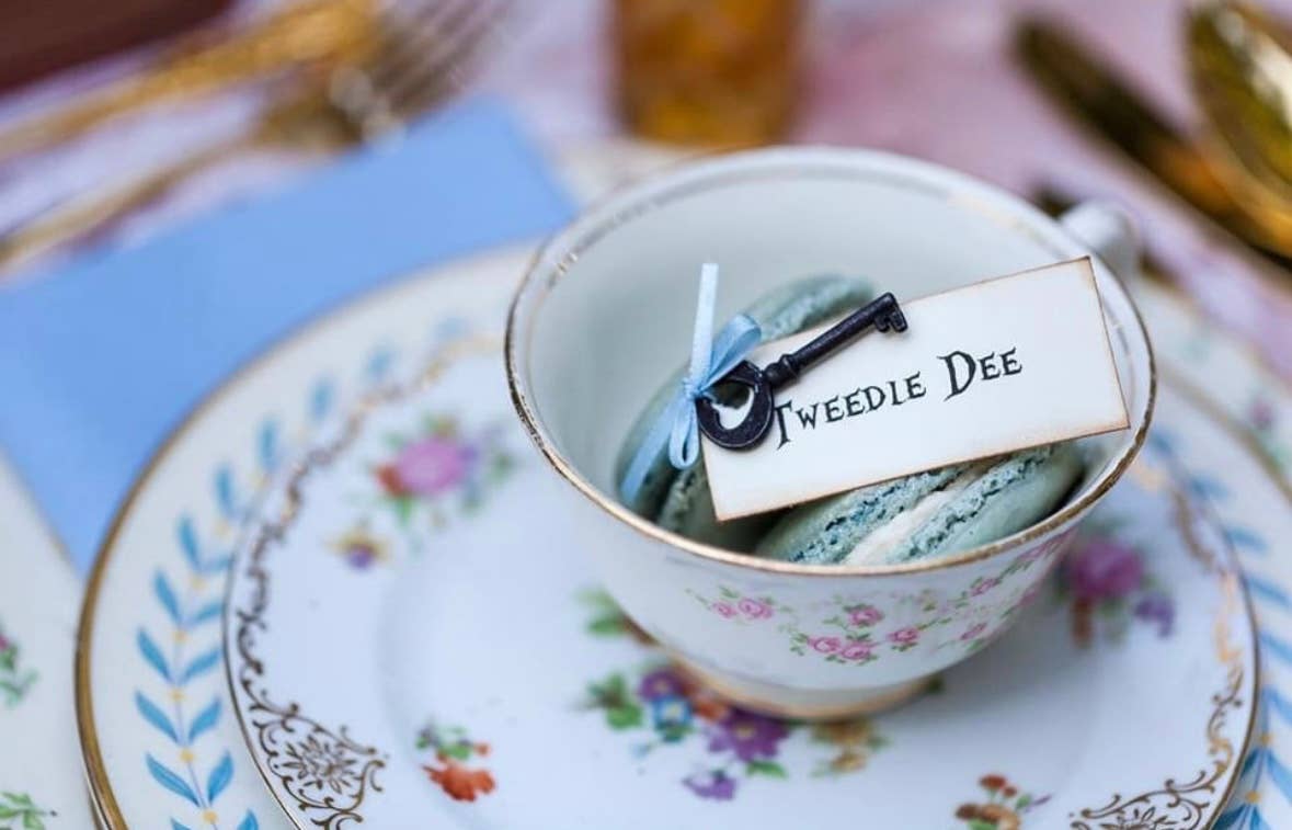 The Delicate Dish - Vente Assiette - Assiettes à dîner dépareillées vintage en porcelaine7