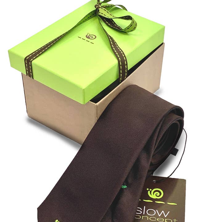 100% EFFEN BRUINE ZIJDEN STROPDAS VAN 6 CM BREED. KABELJAUW 004 voor wholesale door C.C.&Co.Srl