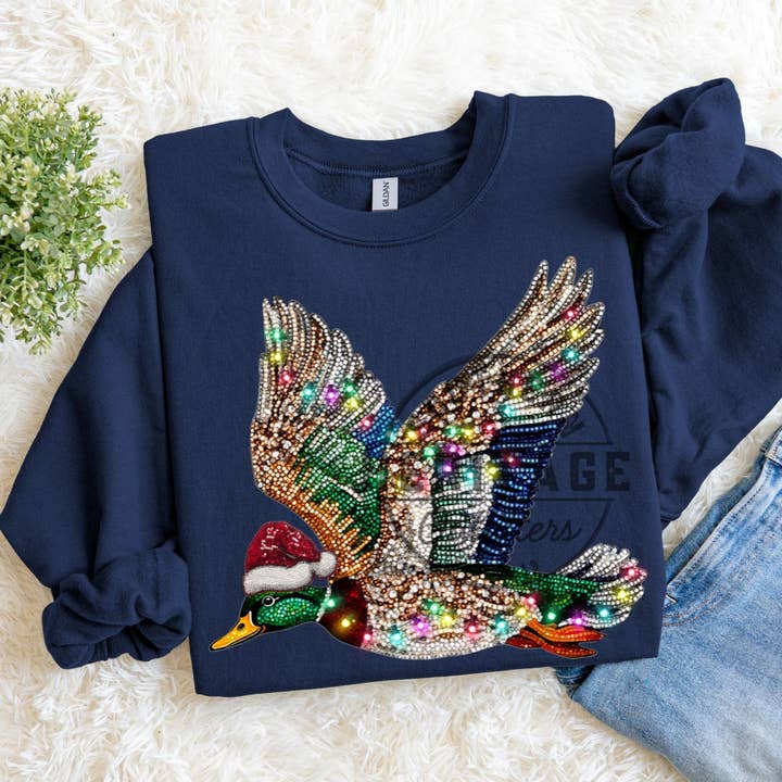 Felpa Girocollo Gildan con Finti Strass – Holiday Duck per la vendita all'ingrosso da parte di Southern Heritage Outfitters