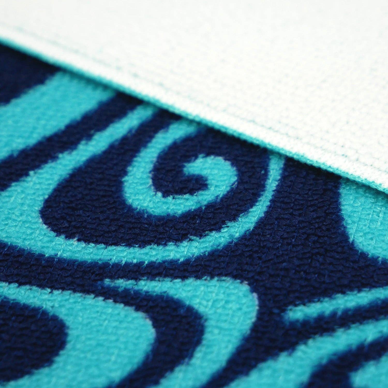 Le comptoir de la plage - Wholesale Beach Towel - Beach Towel Microfiber Blue 90x170 250g/m² - Piana3