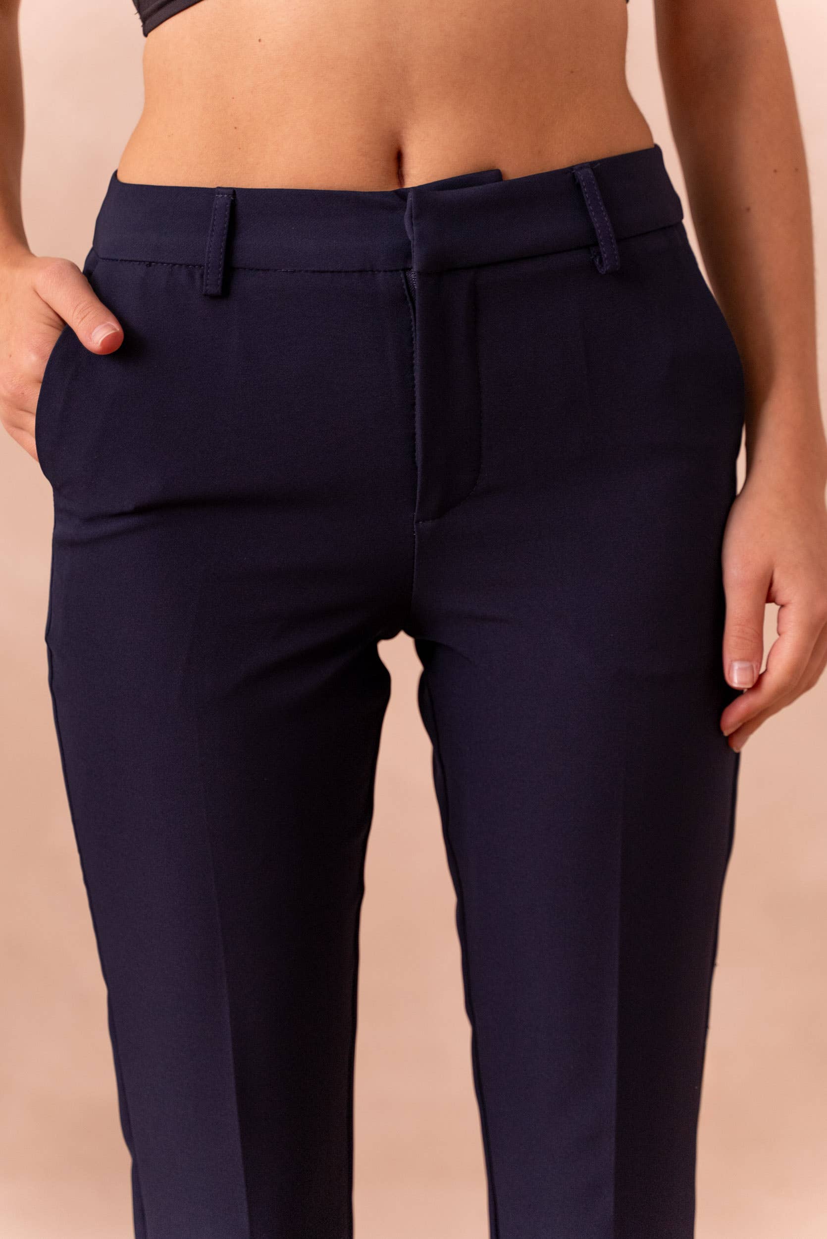 Attentif Paris – wholesale Pants – Women's – [Timeless] High-waisted cigarette pants8