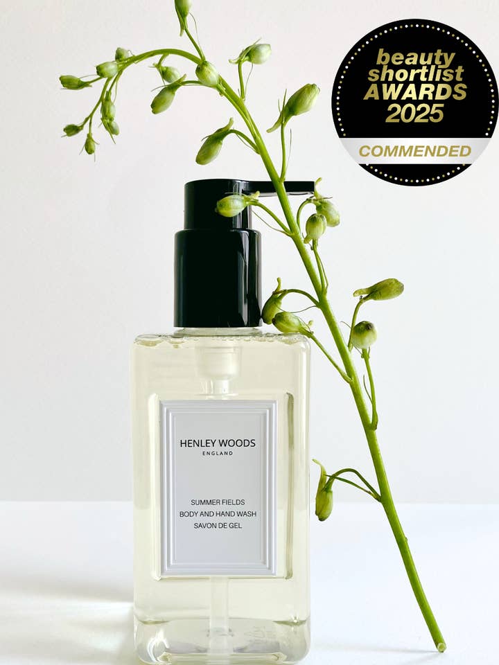 SUMMER FIELDS BODY AND HAND WASH for wholesale by Henley Woods England