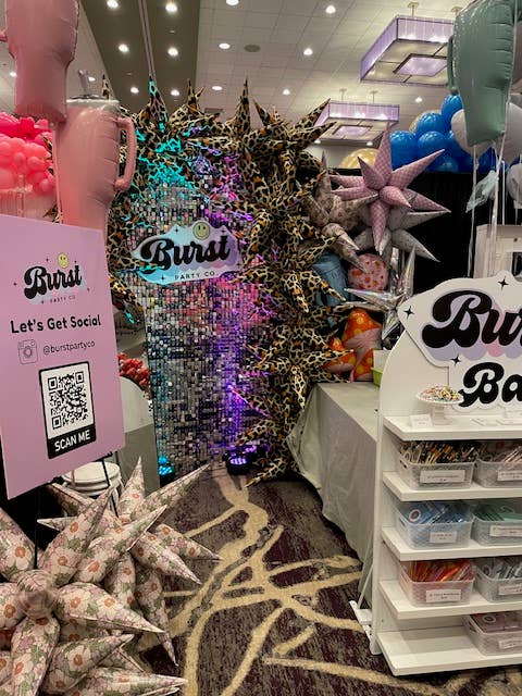 Burst Party Co – wholesale Ballong – Blommönstrad Stjärnballong 40"2