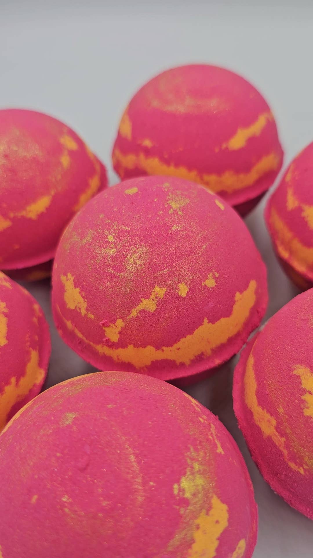Glamfizz – wholesale Bath bomb/fizz – Baccarat Rouge Vegan Bath Bombs1
