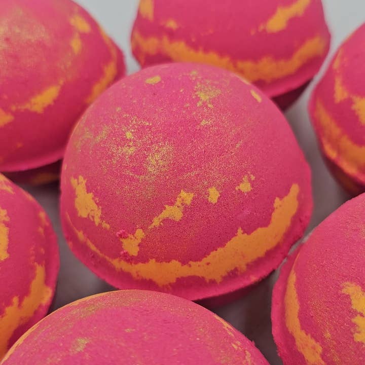 Glamfizz – wholesale Bath bomb/fizz – Baccarat Rouge Vegan Bath Bombs1