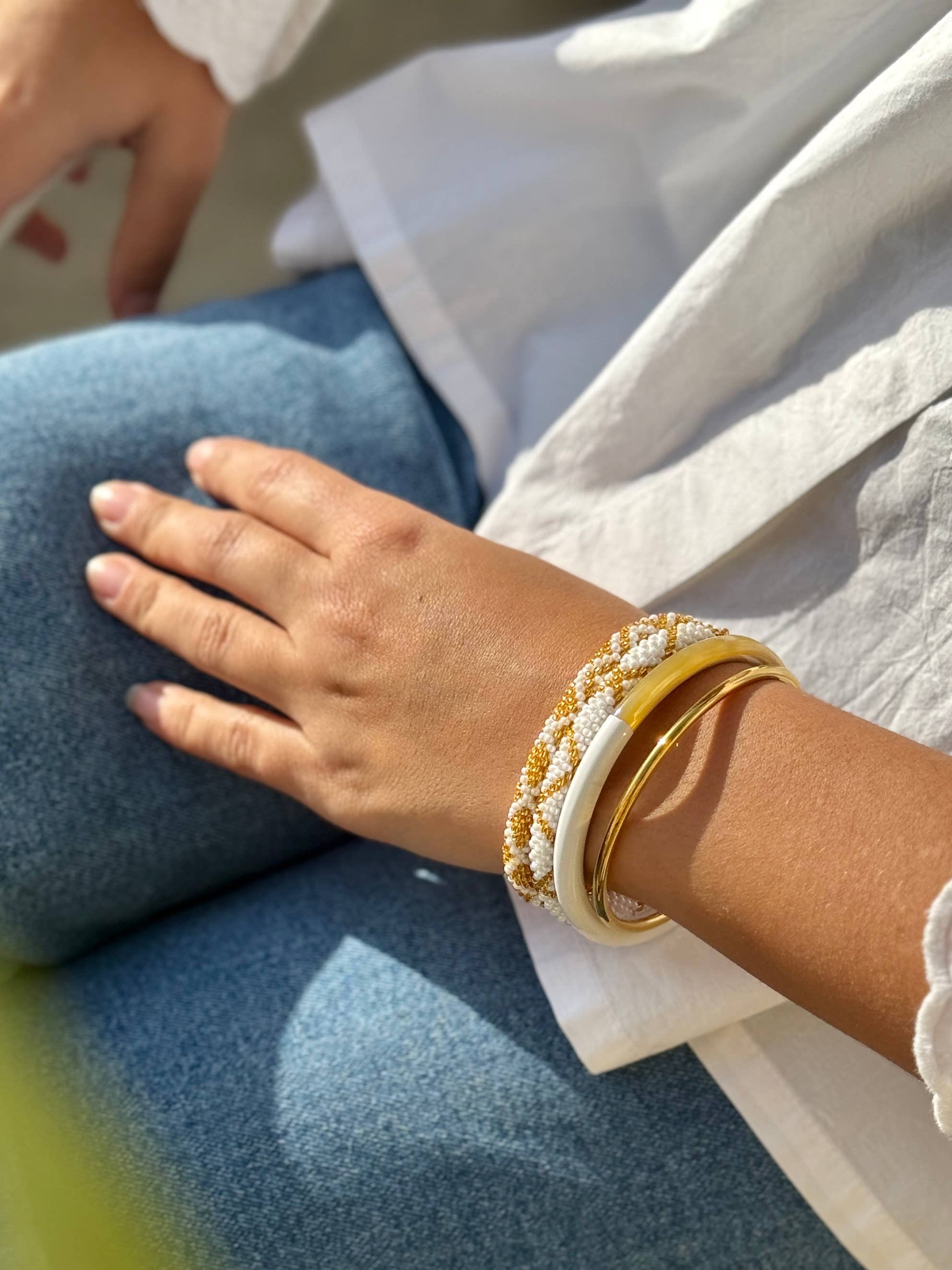 MAISON KIZO - Wholesale Bangle Bracelet - White buffalo horn lacquered bangle1