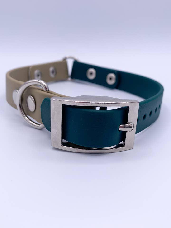 Collare BioThane bicolore VERDE/OATMEAL per la vendita all'ingrosso da parte di Cavapoo Creations