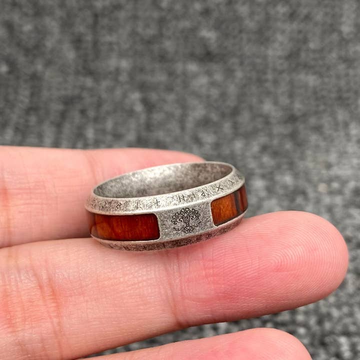 Mio Queena – Anel de banda por atacado – Anel Vintage Viking árvore da vida com runas em aço inoxidável -MJ/MR1