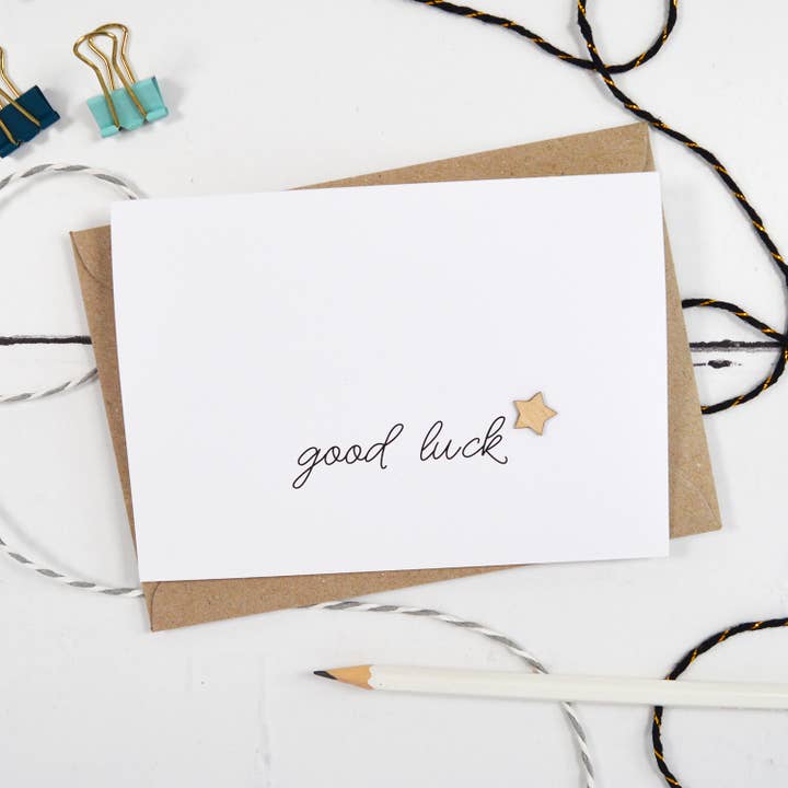 Tarjeta con forma de estrella de madera Good Luck para venta al por mayor de Altered Chic