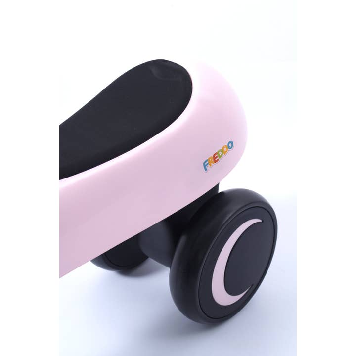 Freddo Toys - Vente Vélo et trottinette – enfant - Freddo Toys - Vélo d'équilibre 4 roues coloré et solide5