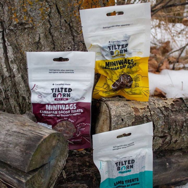 Tilted Barn Pet Co. - Vente Friandises – chien - Friandises au bœuf Miniwags pour chiens 100g/3,53 oz3