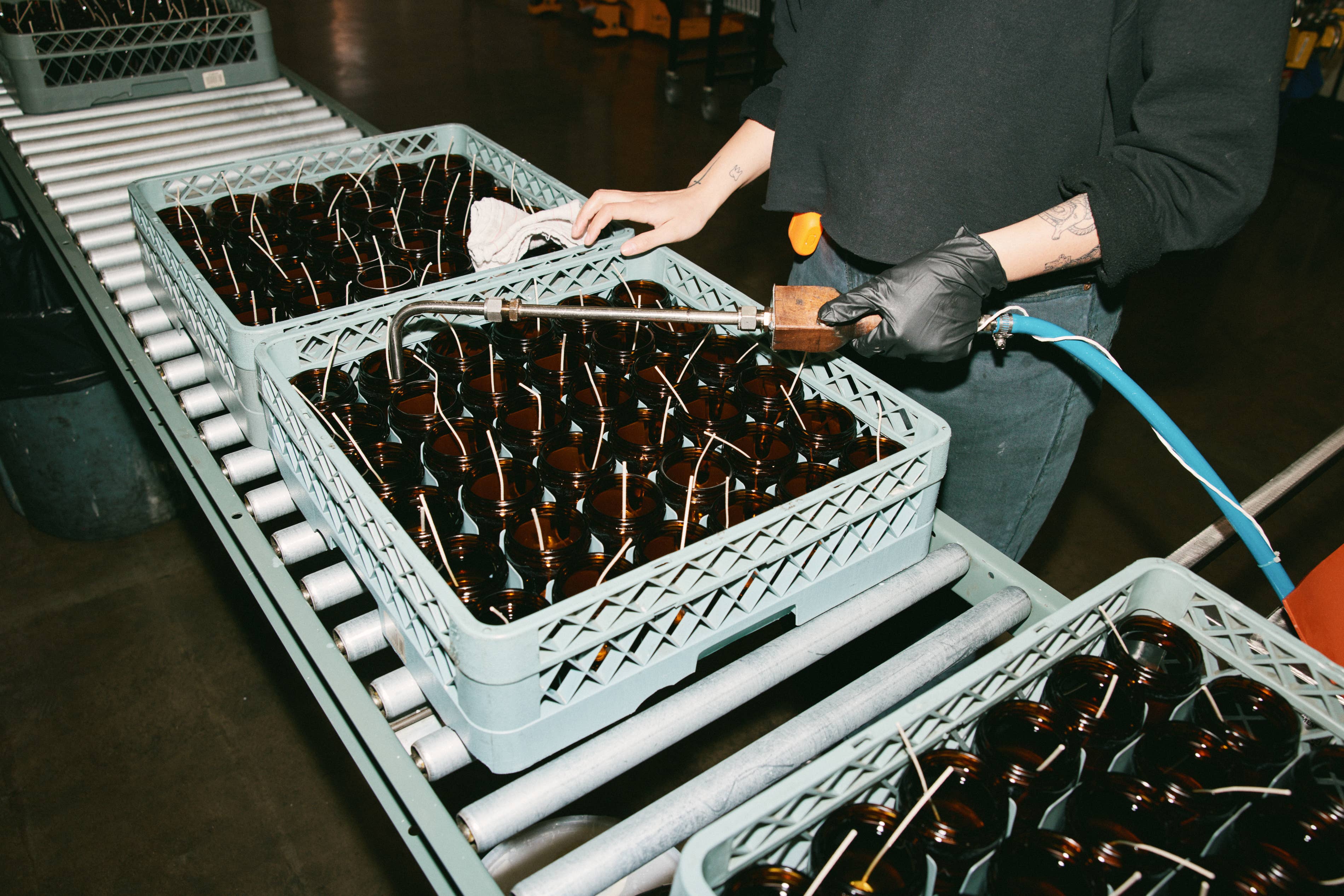 P.F. Candle Co. - Wholesale Jar/Filled Candle - Teakwood & Tobacco - 7.2 oz Standard Soy Candle5