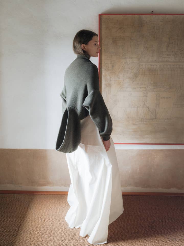 Lèmme - Wholesale Hoodie - Women's - Lambswool Cropped Hoodie5